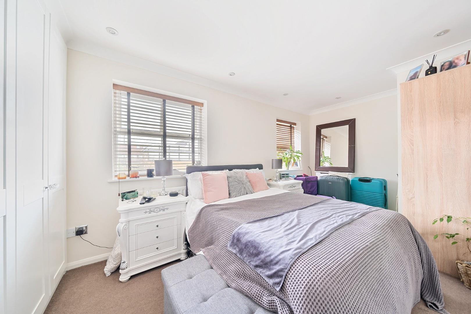 Longfield Avenue, London